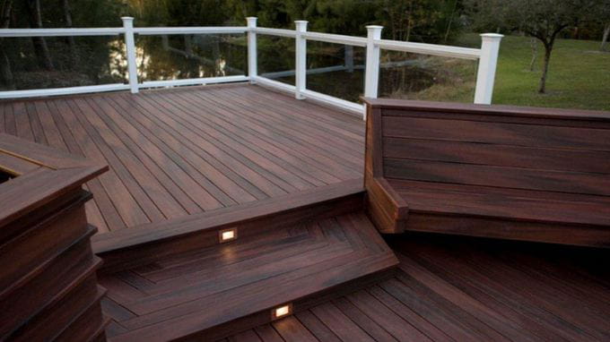 Suelos decking: ¡una gran opción para disfrutar del verano en casa!