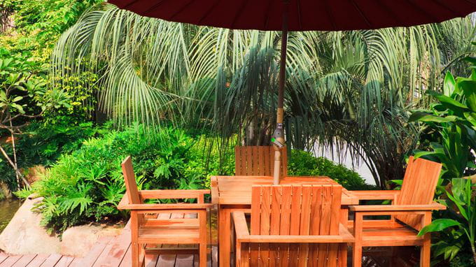 Llega el otoño, protege la madera de tu terraza o jardín