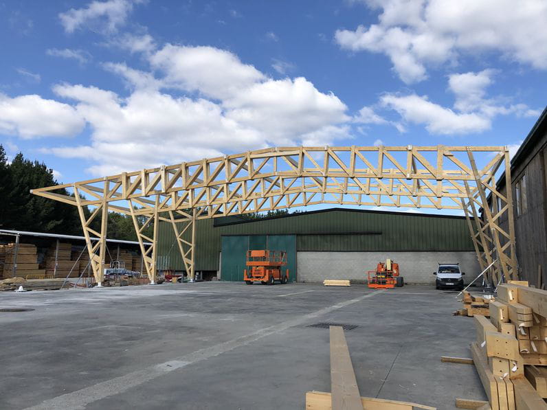 Nave industrial diseñada y ejecutada por Besteiro