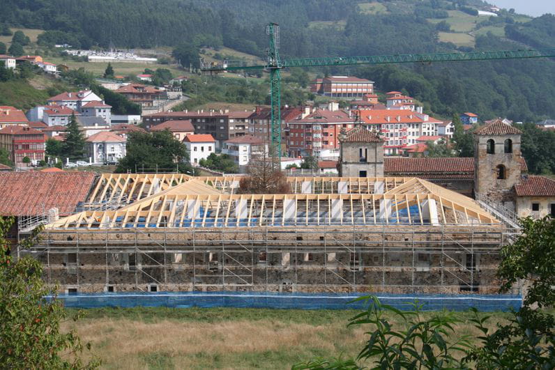 Rehabilitación de la cubierta del milenario Monasterio de Cornellana